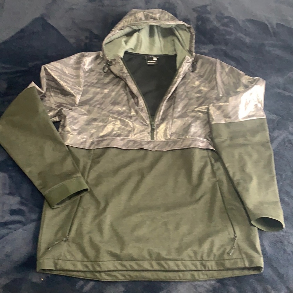 Under Armour Pullover